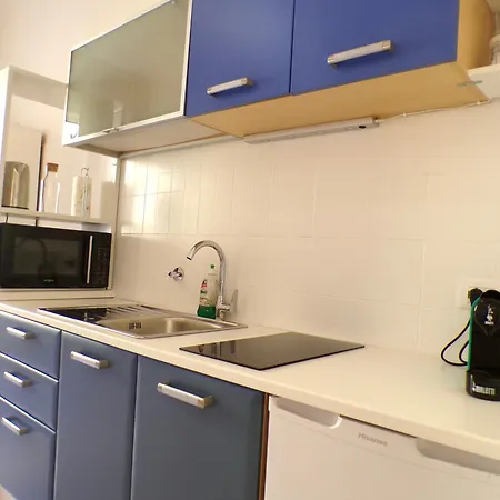 Monolocale Nel Cuore Di ゲストハウス トリエステ